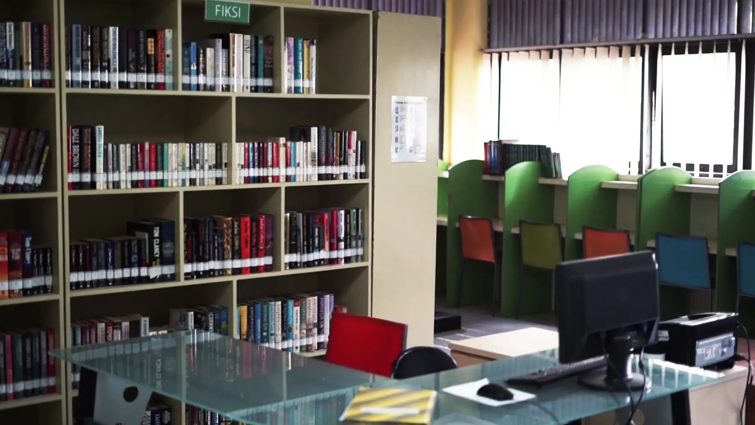 ruang perpustakaan 2