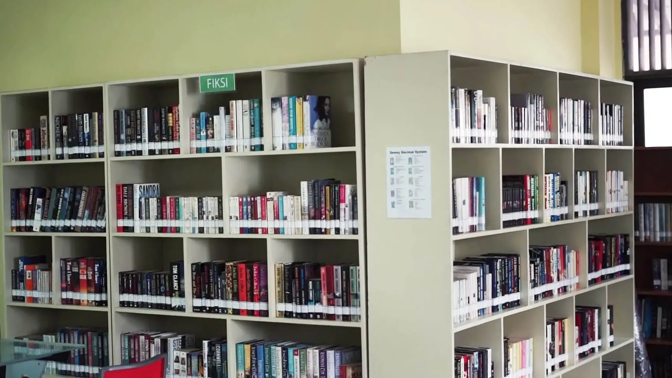 ruang perpustakaan 3